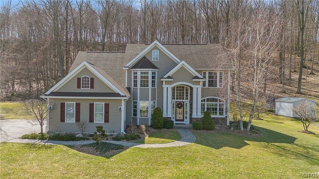 301 Starksboro Drive, Camillus, NY 13031