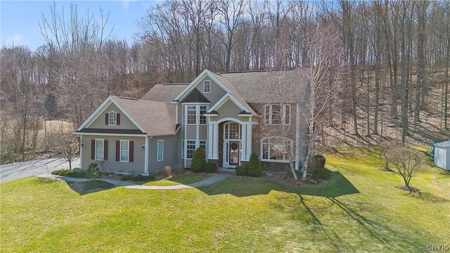 301 Starksboro Drive, Camillus, NY 13031