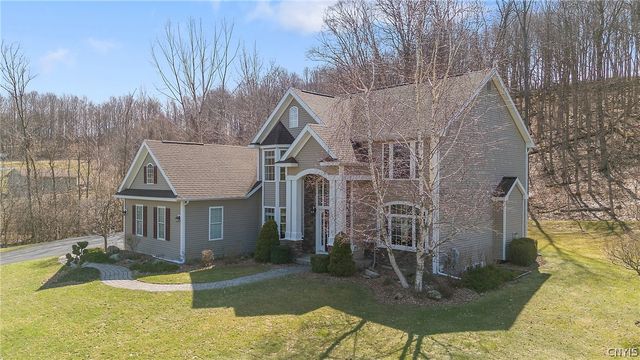 301 Starksboro Drive, Camillus, NY 13031