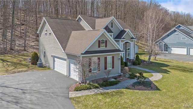 301 Starksboro Drive, Camillus, NY 13031