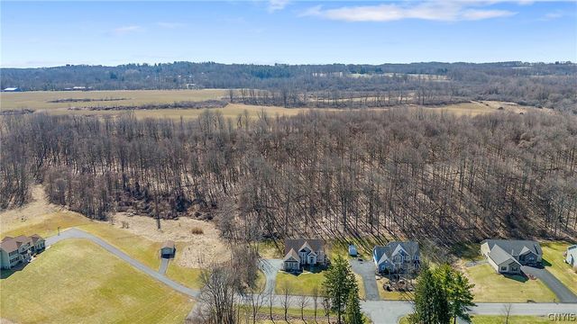301 Starksboro Drive, Camillus, NY 13031