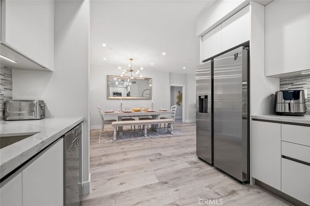5820 La Mirada Avenue 401, Hollywood, CA 90038