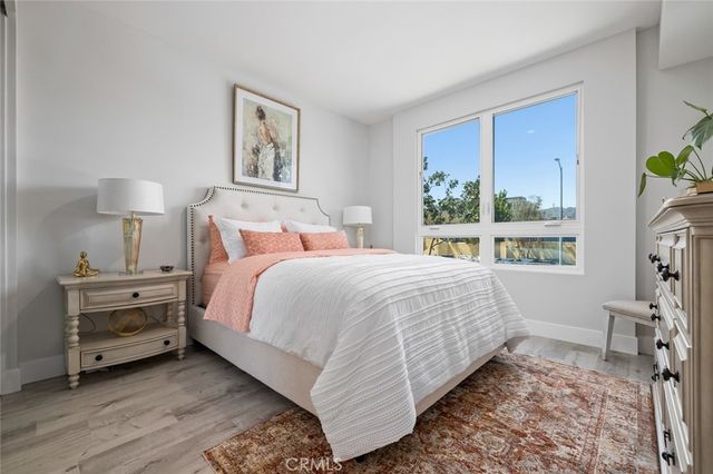 5820 La Mirada Avenue 401, Hollywood, CA 90038
