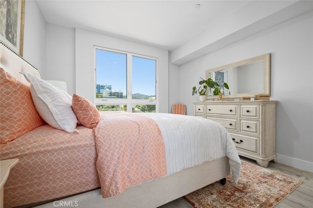 5820 La Mirada Avenue 401, Hollywood, CA 90038