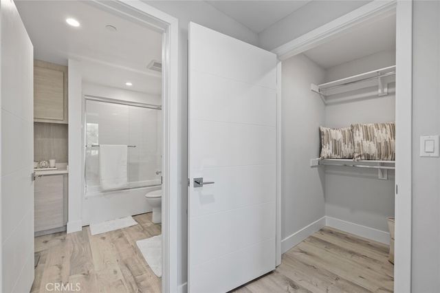 5820 La Mirada Avenue 401, Hollywood, CA 90038