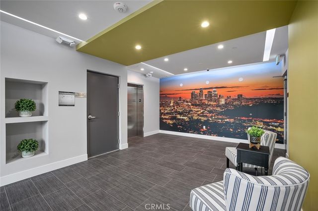 5820 La Mirada Avenue 401, Hollywood, CA 90038