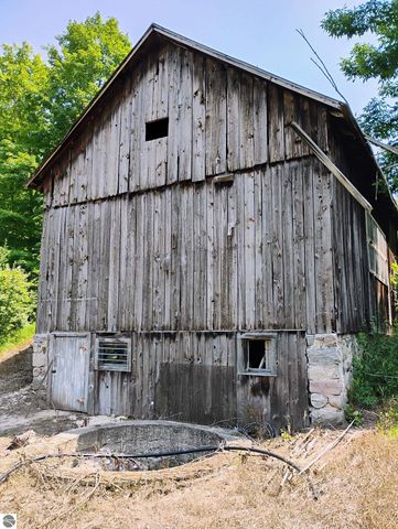00 E Smedley Road, Traverse City, MI 49684