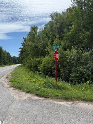 00 E Smedley Road, Traverse City, MI 49684