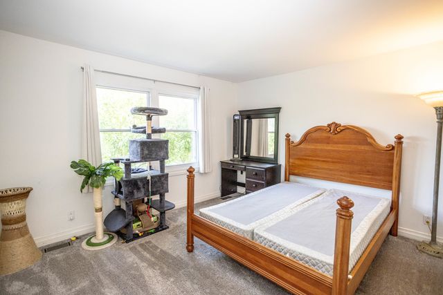 1422 Eagle Ridge Drive, Antioch, IL 60002