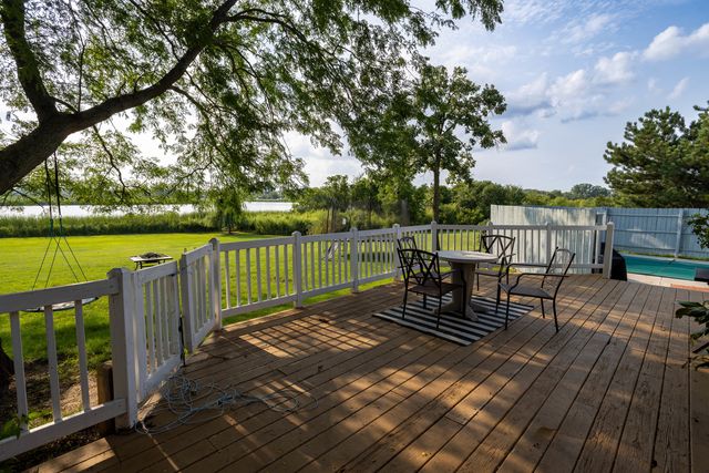 1422 Eagle Ridge Drive, Antioch, IL 60002