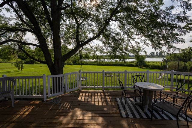 1422 Eagle Ridge Drive, Antioch, IL 60002