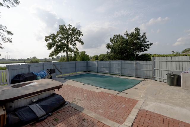 1422 Eagle Ridge Drive, Antioch, IL 60002