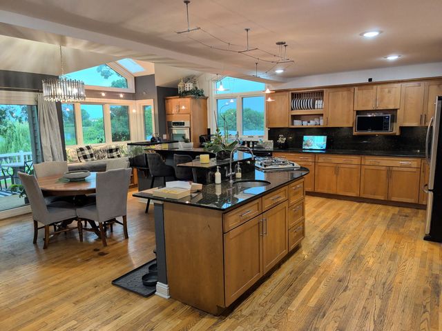 1422 Eagle Ridge Drive, Antioch, IL 60002