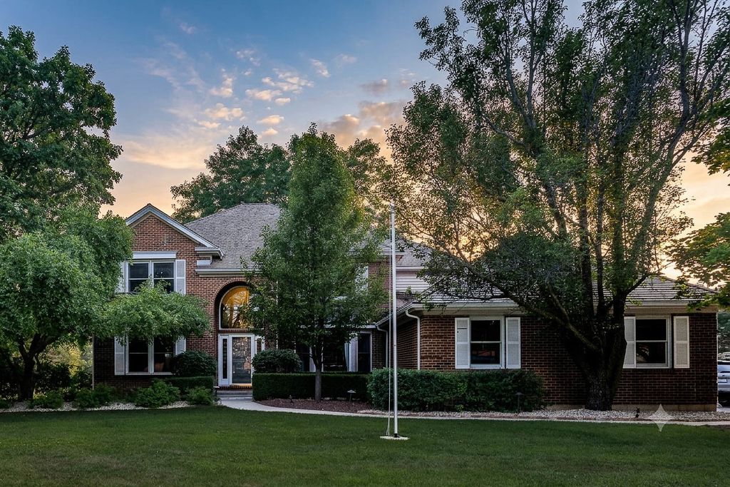 1422 Eagle Ridge Drive, Antioch, IL 60002