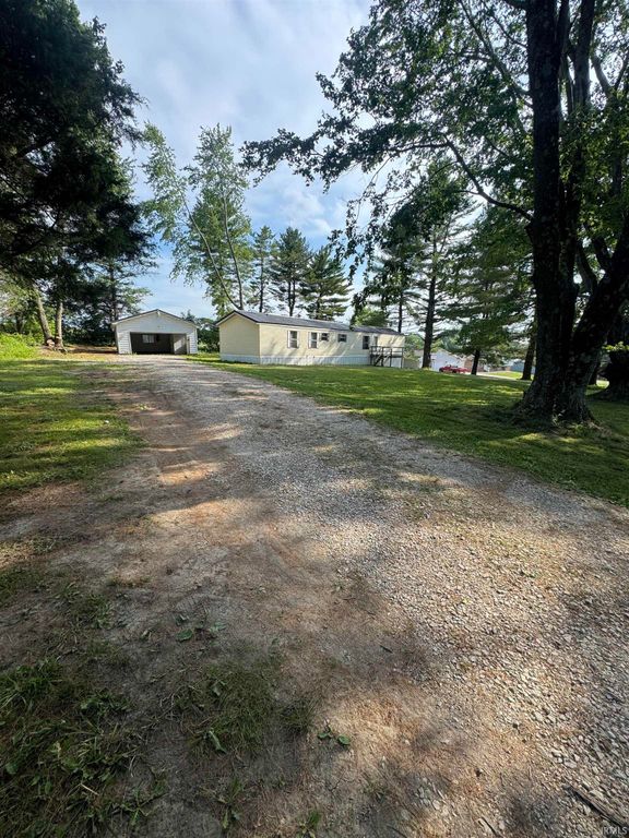 8392 US highway 50 Common, Shoals, IN 47581