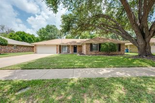 2613 Smith Barry Road, Pantego, TX 76013