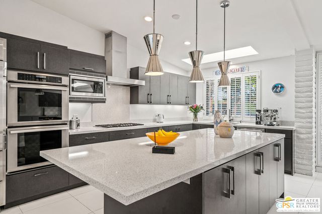 2087 S Toledo Avenue, Palm Springs, CA 92264