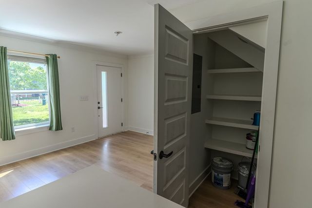 110 Duke St Apt 8, Nashville, TN 37207