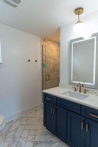 110 Duke St Apt 8, Nashville, TN 37207