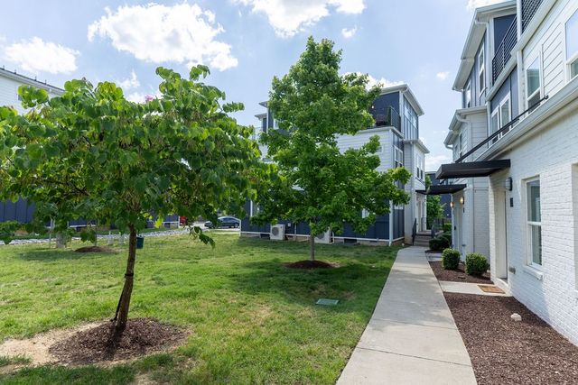 110 Duke St Apt 8, Nashville, TN 37207