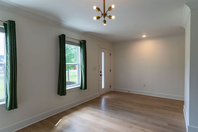 110 Duke St Apt 8, Nashville, TN 37207
