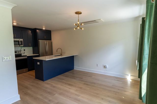 110 Duke St Apt 8, Nashville, TN 37207