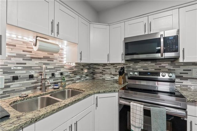 624 Rock DR, Chesapeake, VA 23323