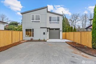 6530 18th Avenue SW #B, Seattle, WA 98106