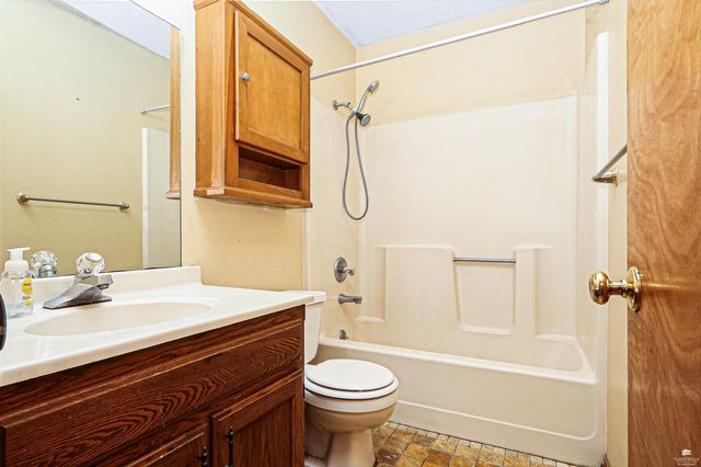 2316 Spain Drive, Manhattan, KS 66502