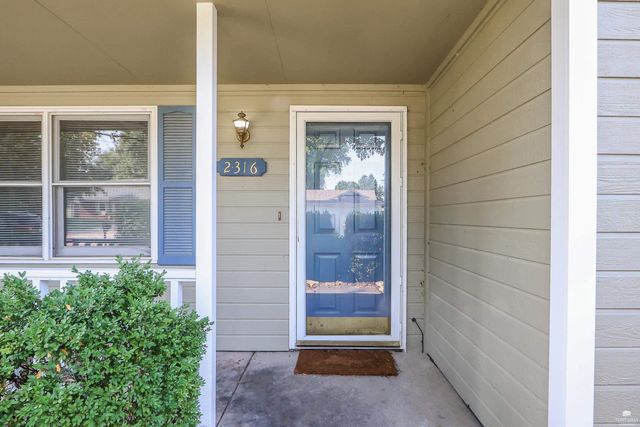 2316 Spain Drive, Manhattan, KS 66502