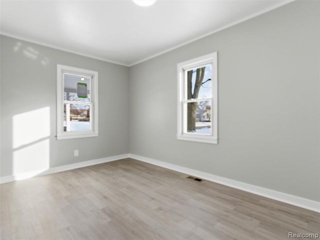 23449 Carlisle Avenue, Hazel Park, MI 48030