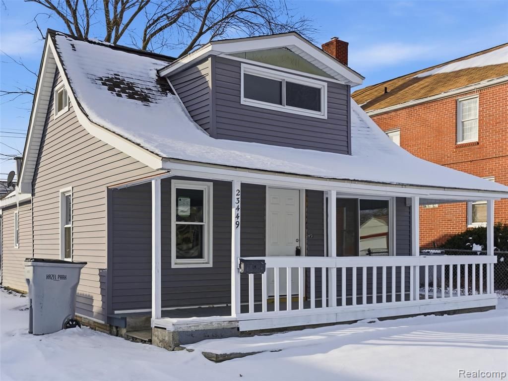 23449 Carlisle Avenue, Hazel Park, MI 48030