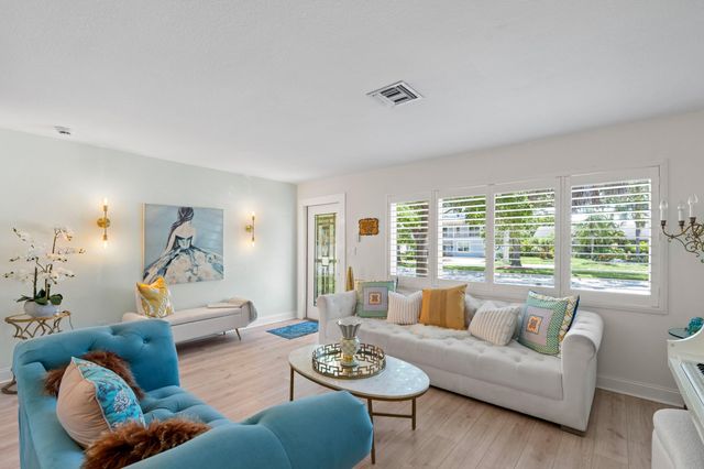 874 NW 2ND Avenue, Boca Raton, FL 33432