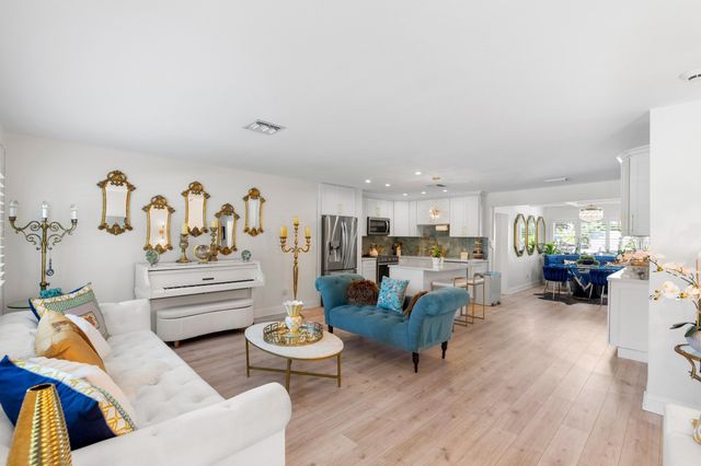 874 NW 2ND Avenue, Boca Raton, FL 33432