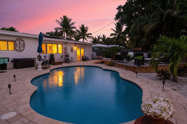 874 NW 2ND Avenue, Boca Raton, FL 33432