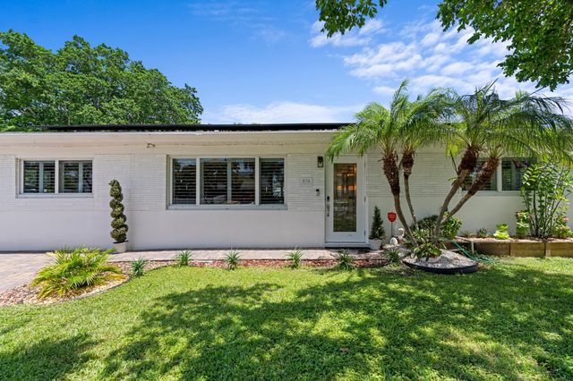 874 NW 2ND Avenue, Boca Raton, FL 33432