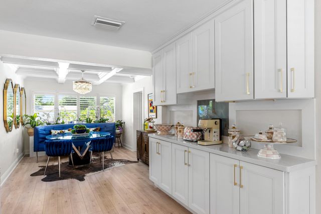 874 NW 2ND Avenue, Boca Raton, FL 33432