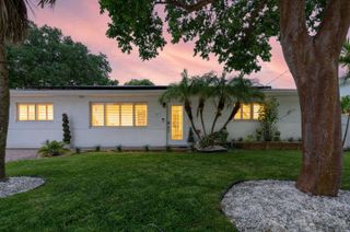 874 NW 2ND Avenue, Boca Raton, FL 33432