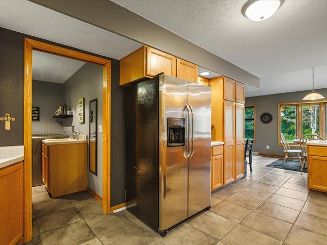 7723 Bridlewood Road, Caledonia, IL 61011