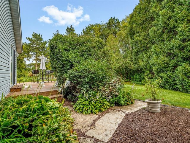 7723 Bridlewood Road, Caledonia, IL 61011