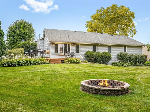 7723 Bridlewood Road, Caledonia, IL 61011