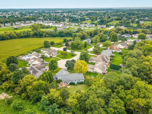 7723 Bridlewood Road, Caledonia, IL 61011