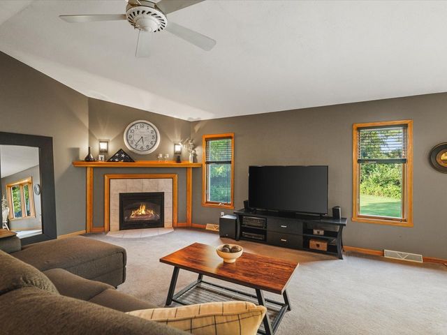 7723 Bridlewood Road, Caledonia, IL 61011