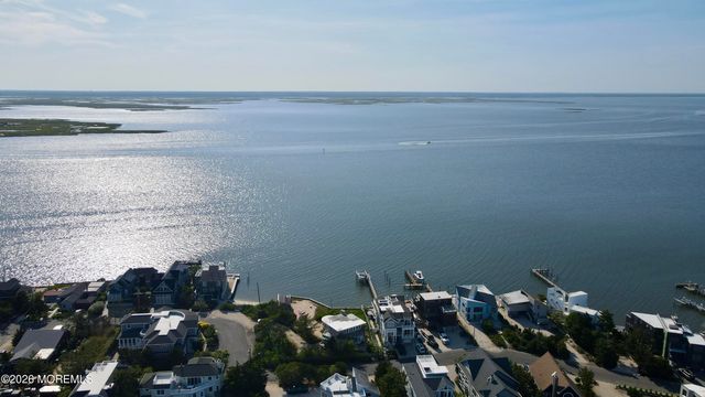 8202 Bay Terrace, Harvey Cedars, NJ 08008