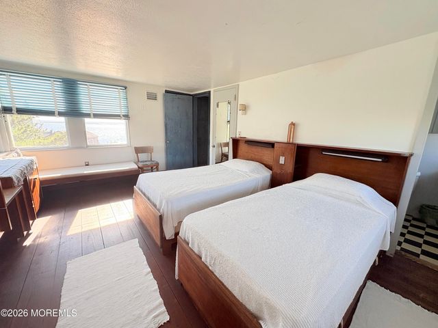 8202 Bay Terrace, Harvey Cedars, NJ 08008
