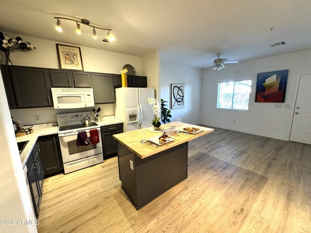 1718 W COLTER Street 110, Phoenix, AZ 85015