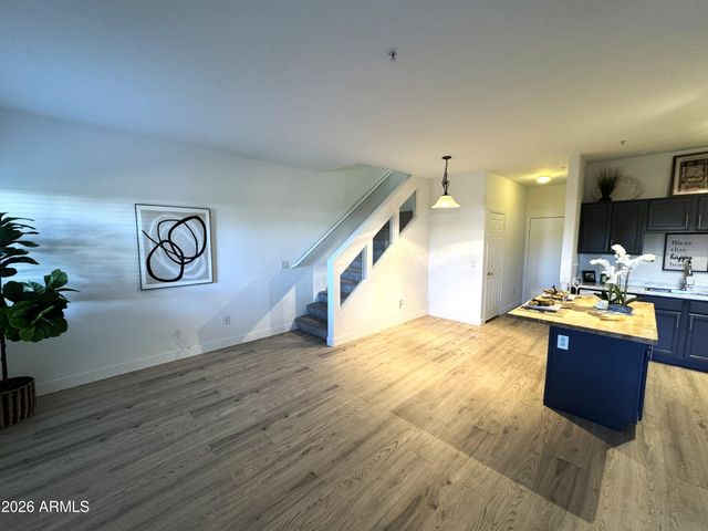 1718 W COLTER Street 110, Phoenix, AZ 85015