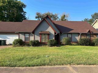 6732 HENREDON DR, Memphis, TN 38141