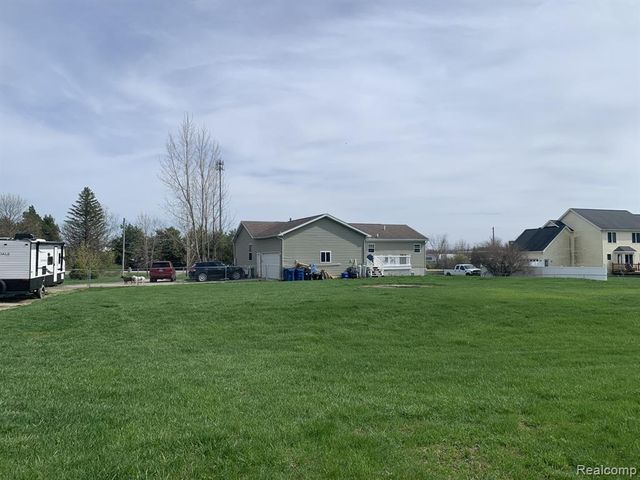 3056 W Cook Road, Grand Blanc, MI 48439