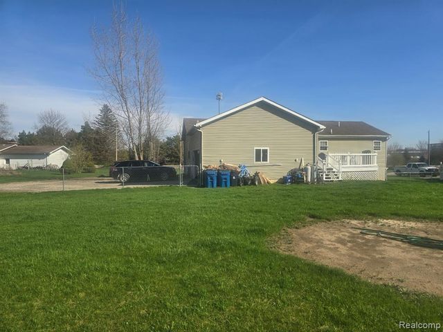 3056 W Cook Road, Grand Blanc, MI 48439